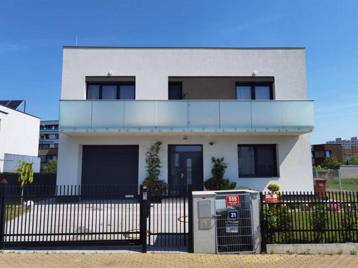 yipin house Villa Praag Buitenkant foto